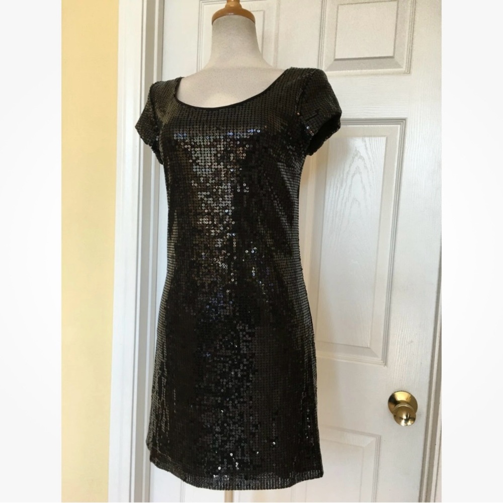 WHITE HOUSE BLCk  MARQUET Sequin Puff Sleeve Mini Dress